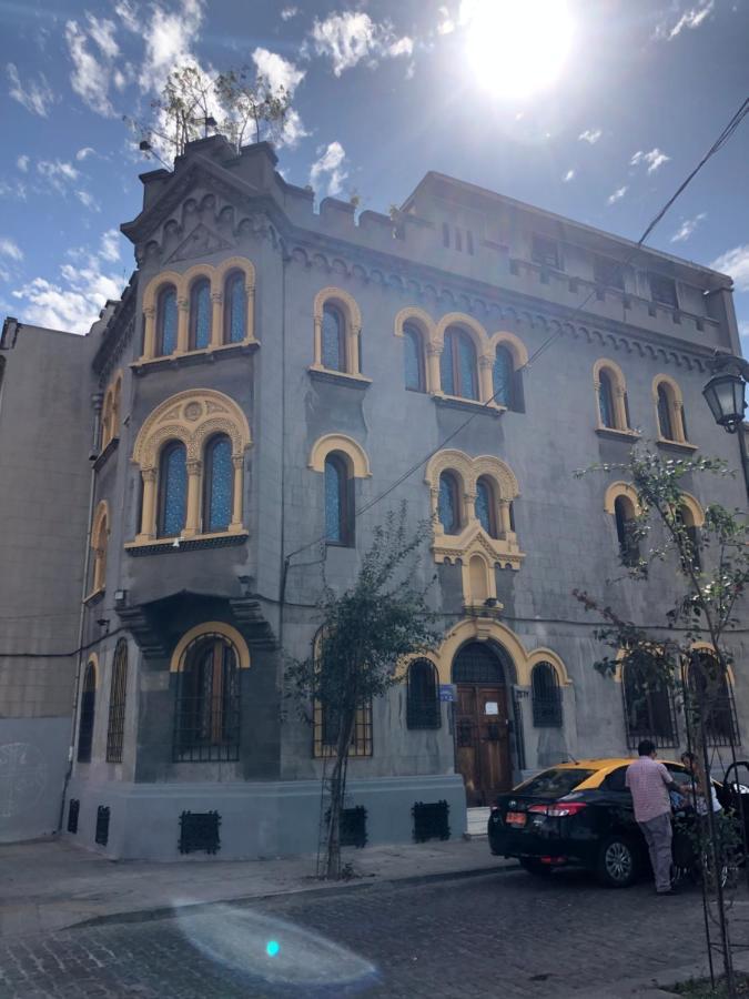 לינה וארוחת בוקר סנטיאגו Casa Lucrecia מראה חיצוני תמונה