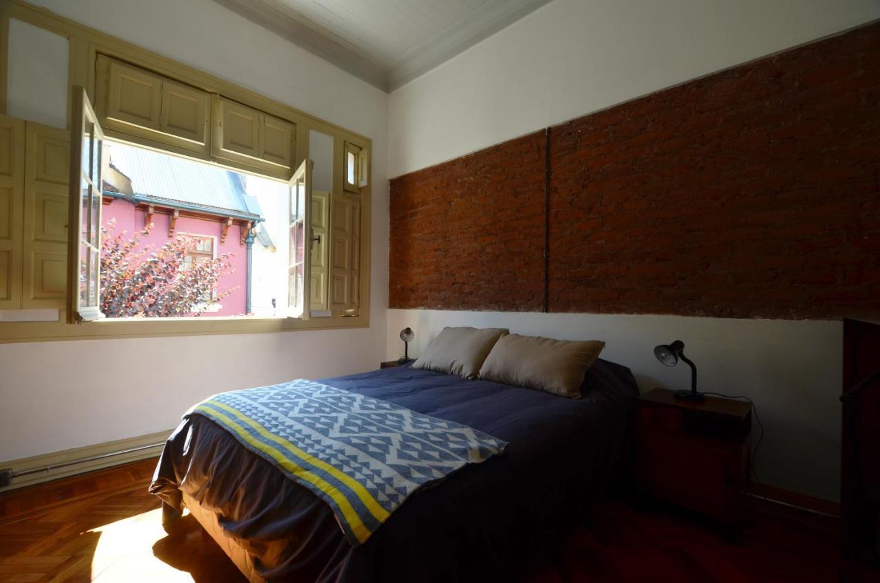 לינה וארוחת בוקר סנטיאגו Casa Lucrecia מראה חיצוני תמונה