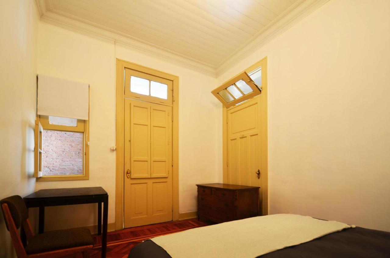 לינה וארוחת בוקר סנטיאגו Casa Lucrecia מראה חיצוני תמונה